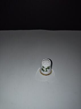 Sandford Clover Design Fine Bone China Mini Thimble Made in England